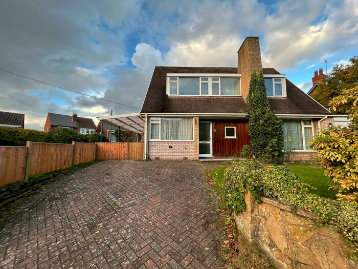 3 Bedroom Detached House To Rent In Golden Cross Lane, Catshill, Bromsgrove, B61