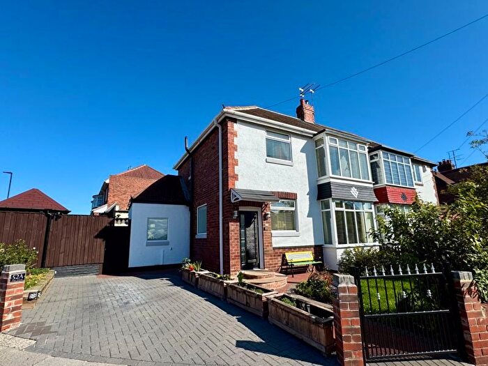 3 Bedroom Semi-detached House For Sale In Haig Avenue, Whitley Bay, NE25
