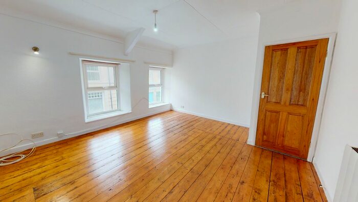 2 Bedroom Flat To Rent In Sycamore Street, Newcastle Emlyn, Carmarthenshire, SA38