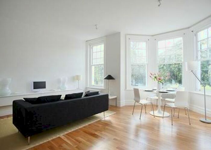 2 Bedroom Flat To Rent In Clapham Common South Side, London, SW4