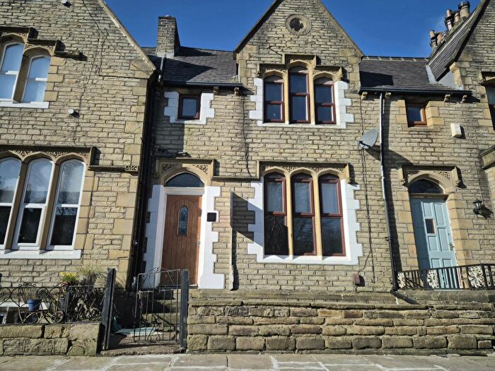 4 Bedroom House To Rent In Ripon Terrace, Halifax, HX3