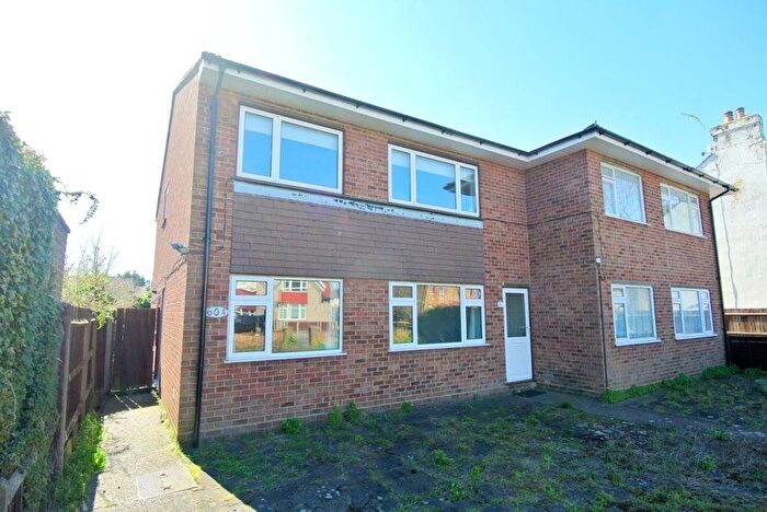 2 Bedroom Maisonette To Rent In Feltham Road, Ashford, Middlesex, TW15