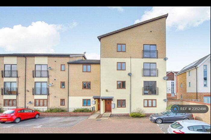 2 Bedroom Flat To Rent In Goodrington Place, Broughton, Milton Keynes, MK10