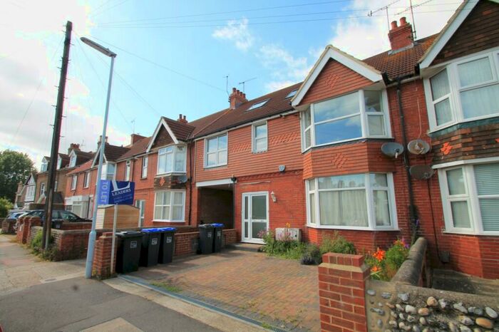 2 Bedroom Maisonette To Rent In Thurlow Road, Worthing, BN11