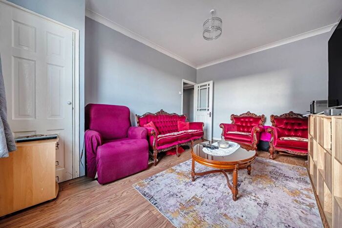 3 Bedroom Flat For Sale In Temair House, Greenwich, London, SE10