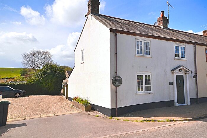 3 Bedroom End Of Terrace House For Sale In Piddletrenthide, DT2