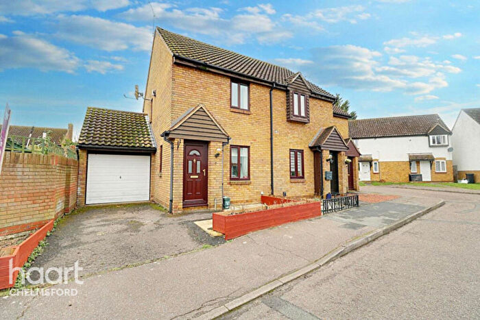 2 Bedroom End Of Terrace House For Sale In Saywell Brook, Chelmsford, CM2