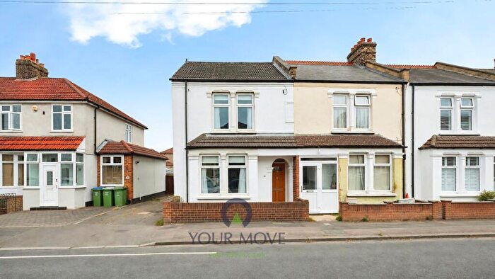 3 Bedroom End Of Terrace House To Rent In Warwick Road, Welling, DA16
