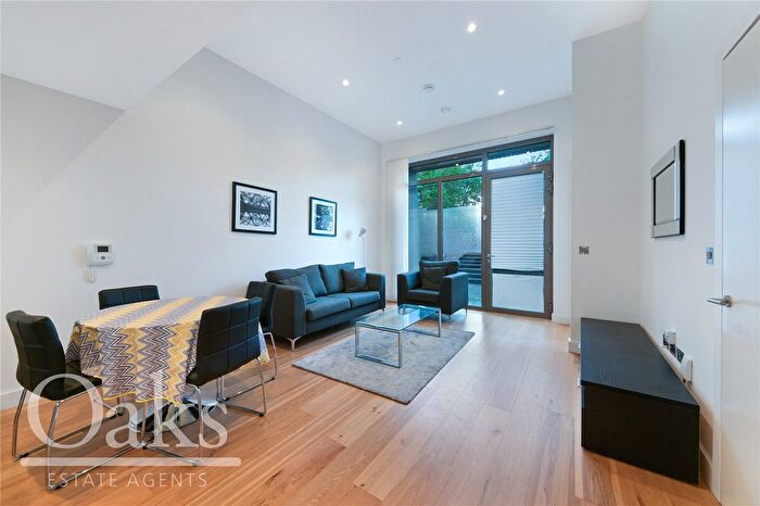 2 Bedroom Flat For Sale In Caithness Walk, East Croydon, CR0