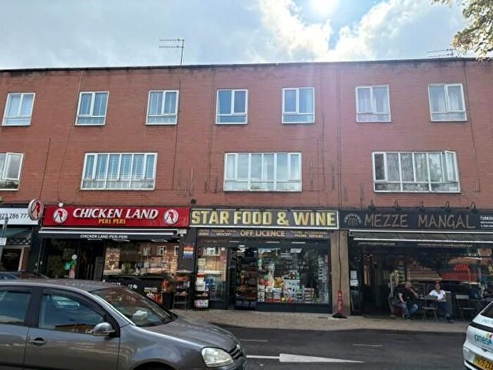 2 Bedroom Flat To Rent In New Parade, Chorleywood, Rickmansworth, Hertfordshire, WD3