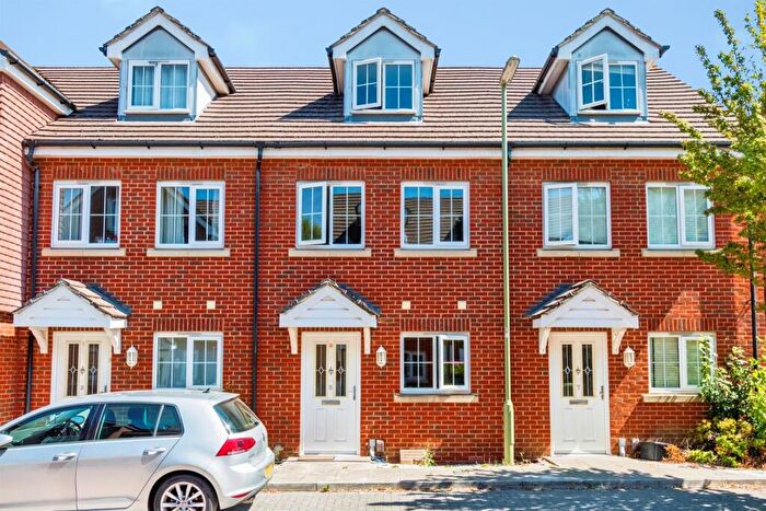 3 Bedroom Town House For Sale In Watson Court, Hedge End, Southampton, SO30