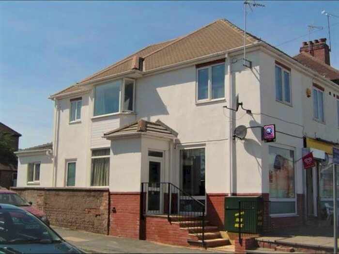 2 Bedroom Flat To Rent In Cape Road, Warwick, CV34