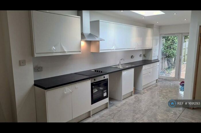 3 Bedroom Terraced House To Rent In Glasgow Street, Hull, HU3