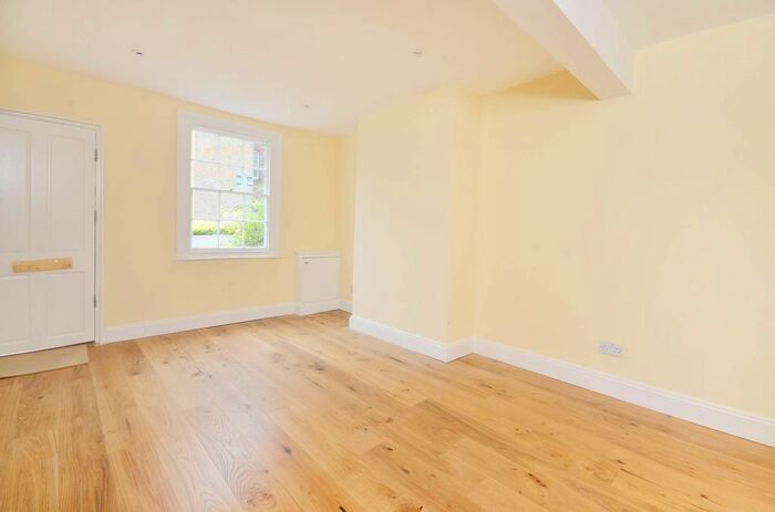 2 Bedroom Terraced House To Rent In Oakhill Place, East Putney, London, SW15