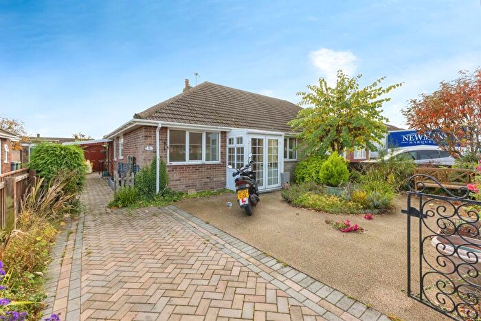 2 Bedroom Semi-Detached Bungalow For Sale In Berrington Road, Norwich, NR6