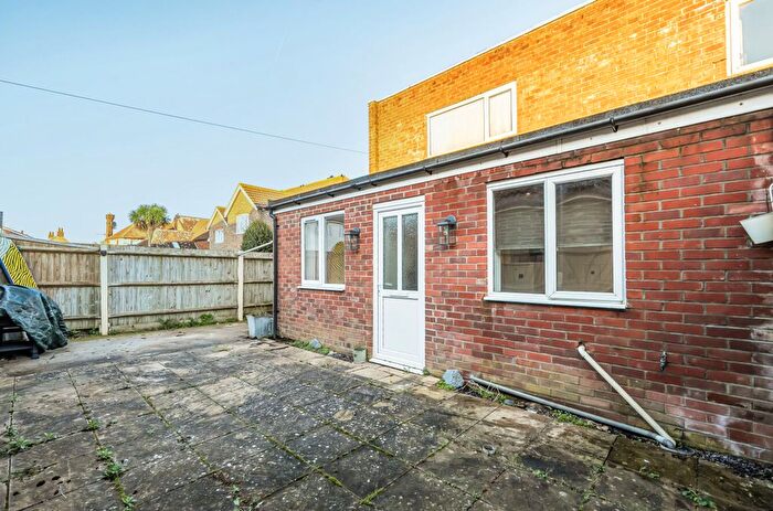 2 Bedroom Flat For Sale In Pagham Road, Nyetimber, PO21