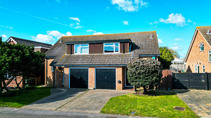 3 Bedroom Semi Detached House For Sale In Admirals Walk, Shoeburyness, SS3