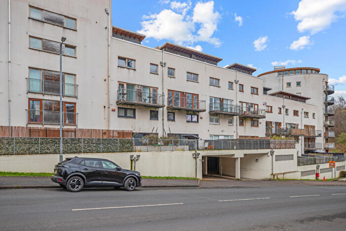 4 Bedroom Flat For Sale In Lochburn Gate, Maryhill, Glasgow, G20