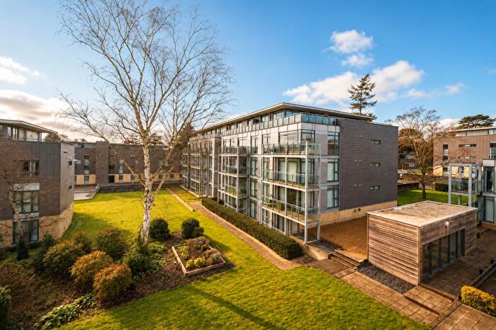2 Bedroom Apartment To Rent In Oriel Court, Newsom Place, Manor Road, St Albans, AL1