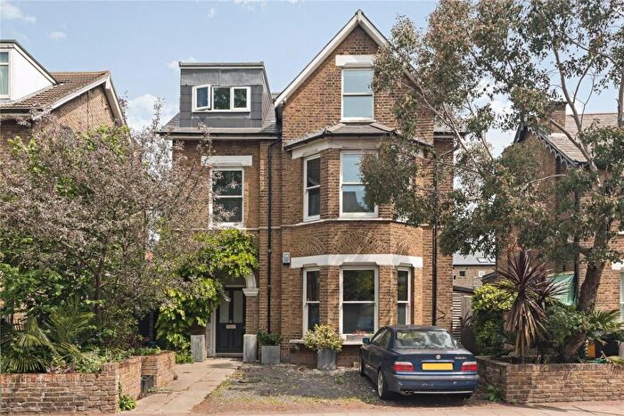 3 Bedroom Detached House To Rent In Mortlake Road, Kew, Richmond, TW9