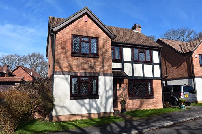 4 Bedroom Detached House For Sale In Harvey Crescent, SO31