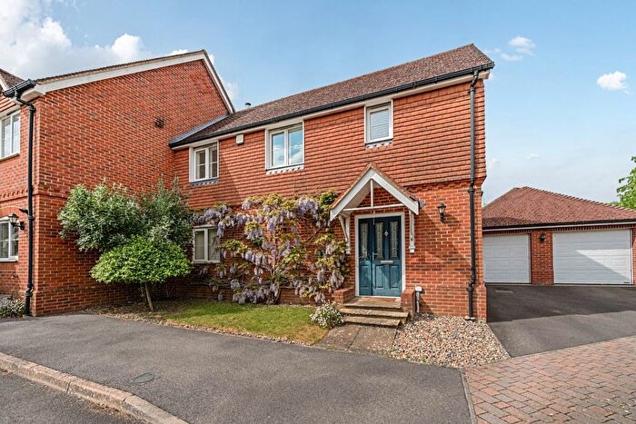 3 Bedroom End Of Terrace House For Sale In Thornybush Gardens, Medstead, Alton, Hampshire, GU34