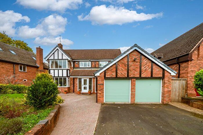 4 Bedroom Detached House For Sale In The Woodlands, Pedmore, Stourbridge, DY8
