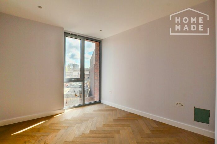 2 Bedroom Flat To Rent In Downs Road, London, E5