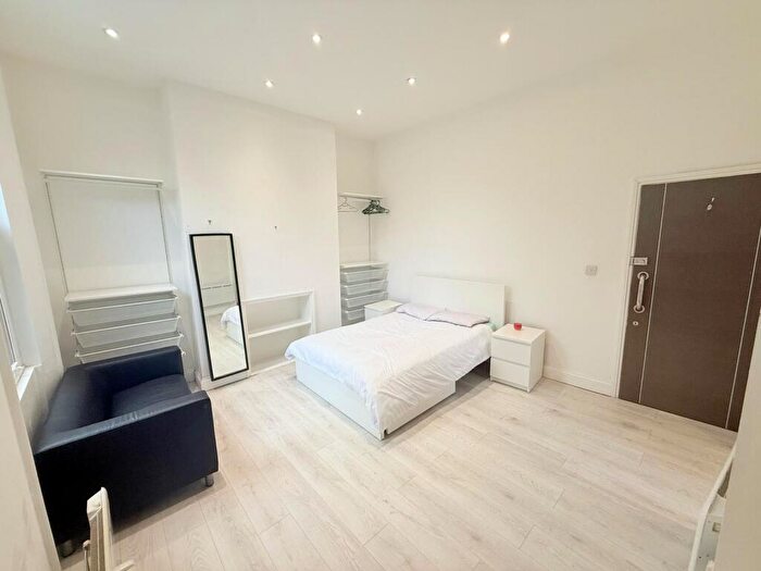 Studio To Rent In Stoke Newington Common, N16