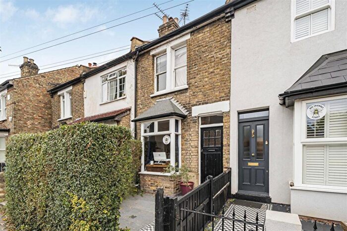 2 Bedroom Cottage For Sale In Barclay Road, Walthamstow, London, E17