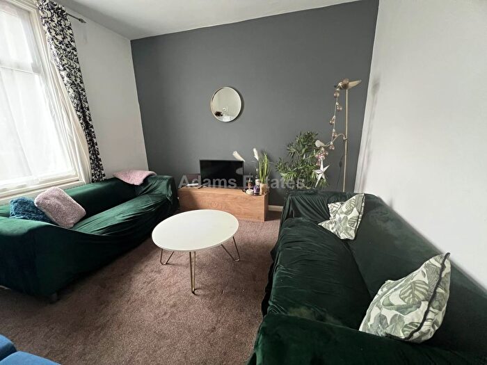 6 Bedroom Terraced House To Rent In Sidmouth Street, Reading, RG1