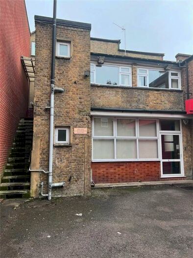 Commercial Property To Rent In High Road, London, N12