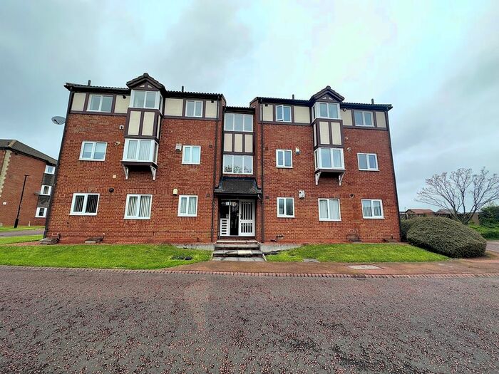 2 Bedroom Flat To Rent In Allingham Court, Newcastle Upon Tyne, NE7