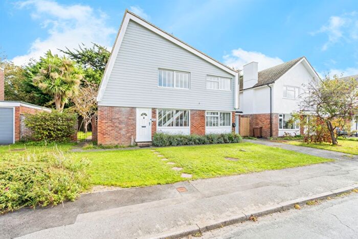 3 Bedroom Detached House For Sale In Hercules Place, Bognor Regis, PO22