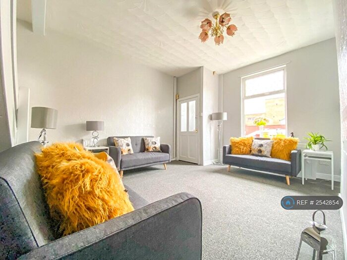 3 Bedroom Terraced House To Rent In New Wellington Street, Blackburn, BB2