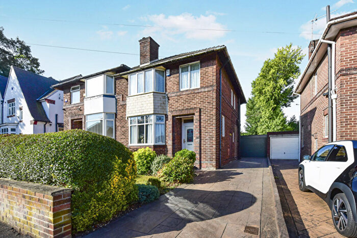3 Bedroom Semi-Detached House For Sale In Clifton Avenue, Sheffield, S9