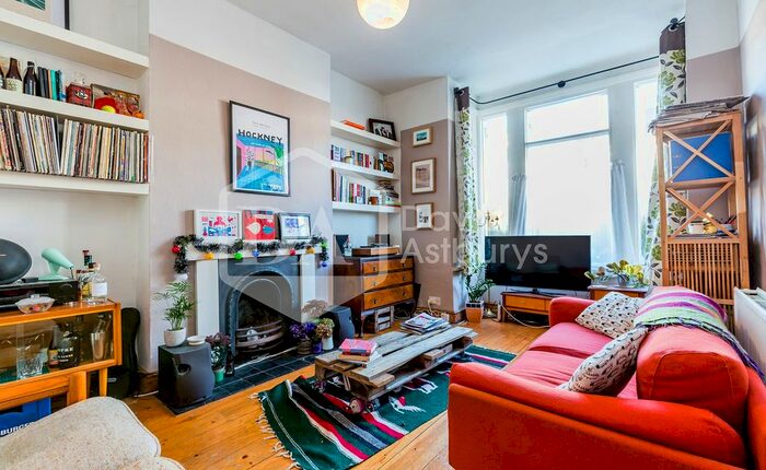 2 Bedroom Flat To Rent In Raleigh Road, Crouch End, London, N8