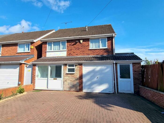 3 Bedroom Detached House To Rent In Stanton Road, Great Barr, Birmingham, B43