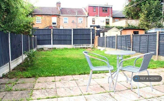 3 Bedroom Terraced House To Rent In Guildford Road, Ilford, IG3