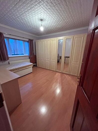 4 Bedroom Terraced House To Rent In Ilford, IG2