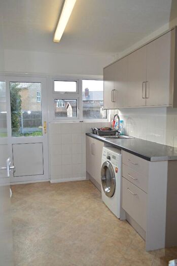 3 Bedroom Terraced House To Rent In Rainsford Lane, Chelmsford, CM1