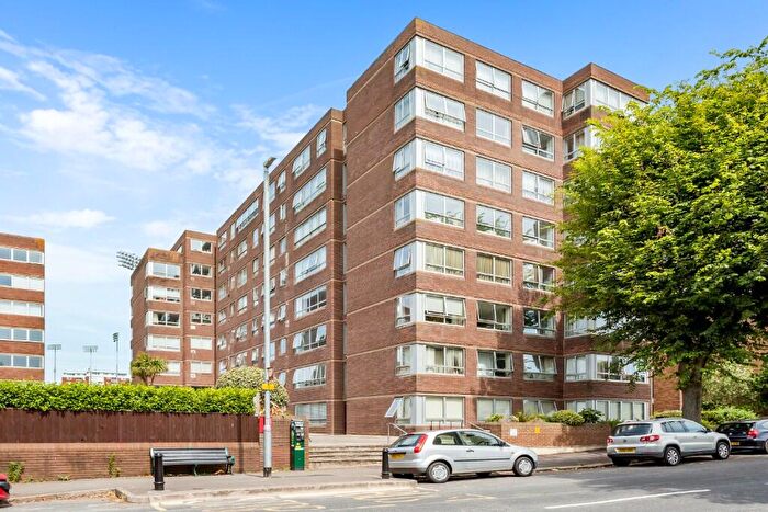 1 Bedroom Flat To Rent In Eaton Road, Hove, East Sussex, BN3