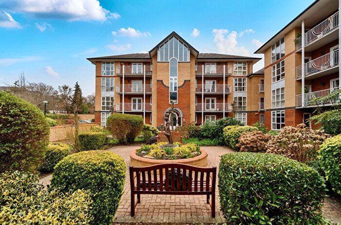 2 Bedroom Flat To Rent In Winn Road, Highfield, Southampton, Hampshire, SO17