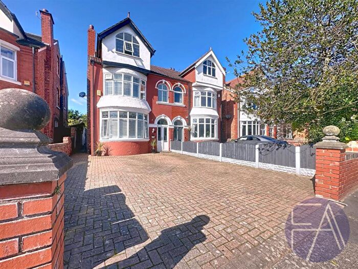 5 Bedroom House To Rent In Clive Road, Southport, PR8