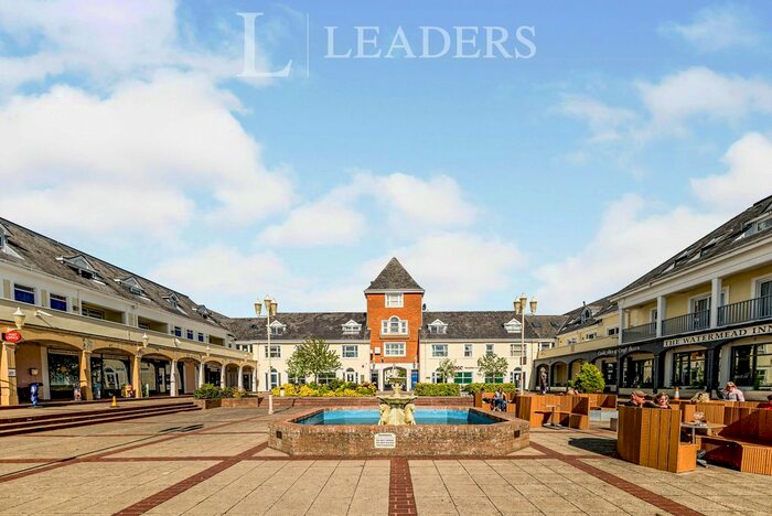 2 Bedroom Flat To Rent In Lakeside, Aylesbury, Bucks, HP19