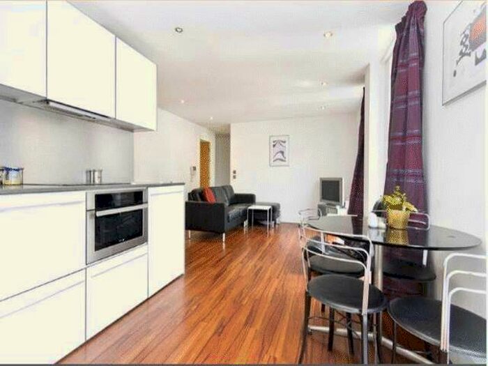 2 Bedroom Apartment To Rent In The Ropewalk, Nottingham, NG1