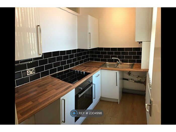 2 Bedroom Flat To Rent In Hawthorne Road, Liverpool, L20