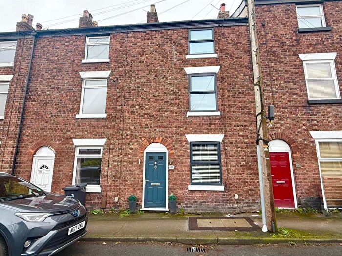 4 Bedroom Terraced House For Sale In Bond Street, Macclesfield, SK11