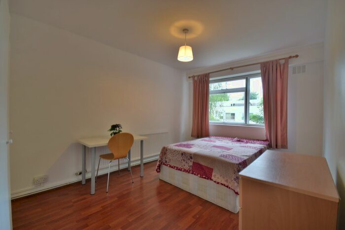 3 Bedroom Flat To Rent In Pemberton Gardens, Archway, London, N19