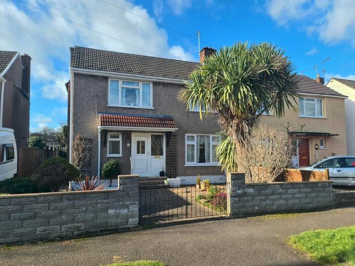 3 Bedroom Property To Rent In Byrd Crescent, Penarth CF64